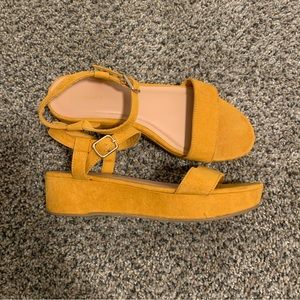 Old Navy platform sandals